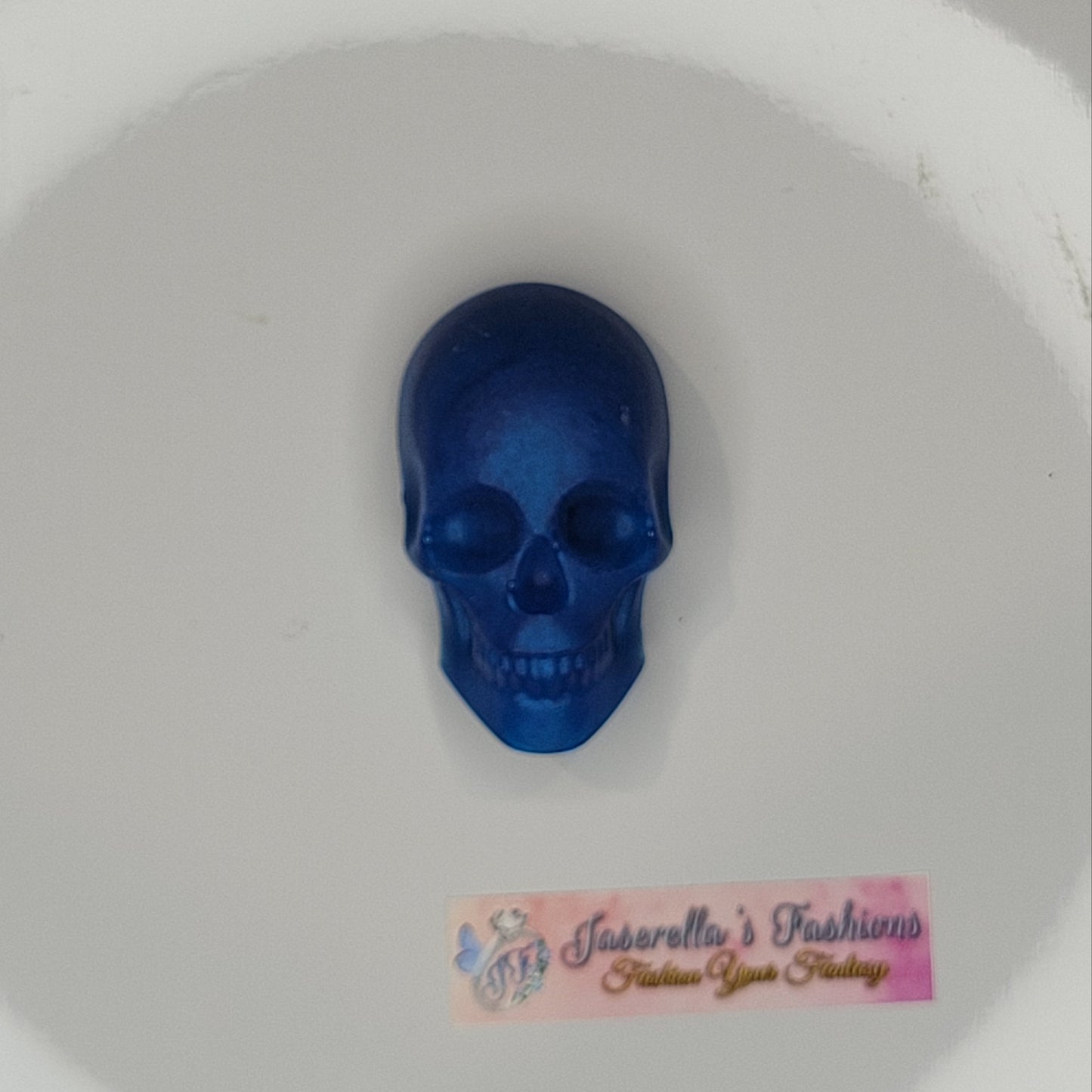 Large Skull Magnet