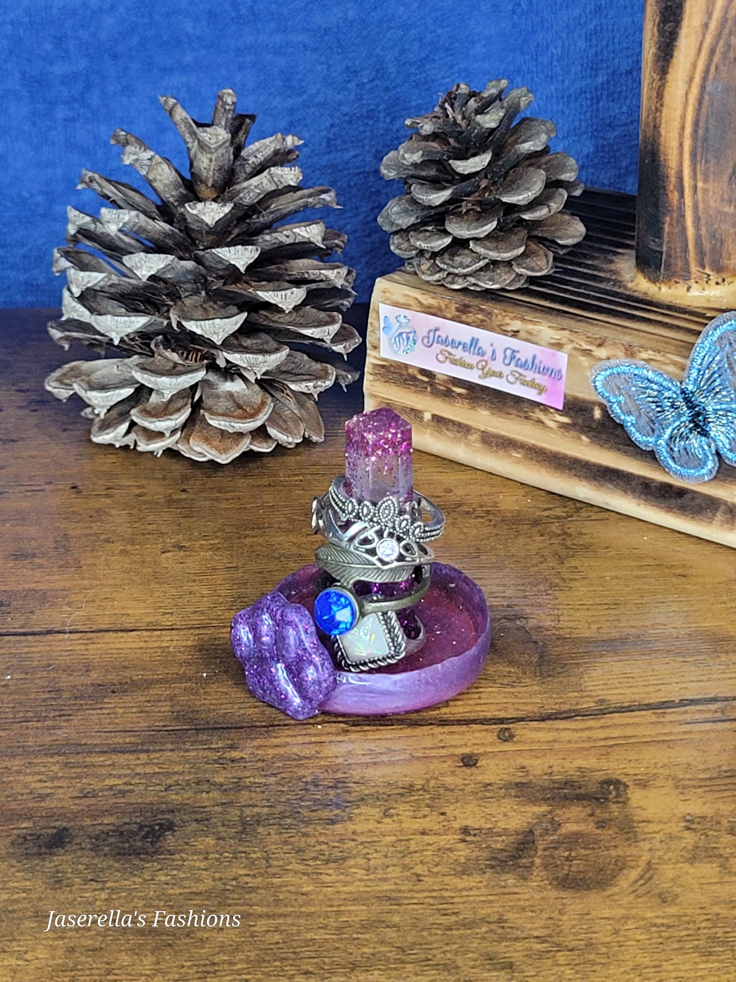 Free Form Ring Holders